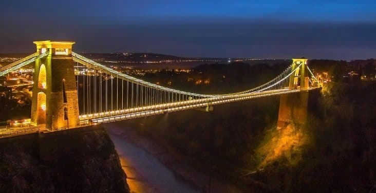 Puente, símbolo de cómo las habilidades pueden ser transferibles entre diferentes trabajos